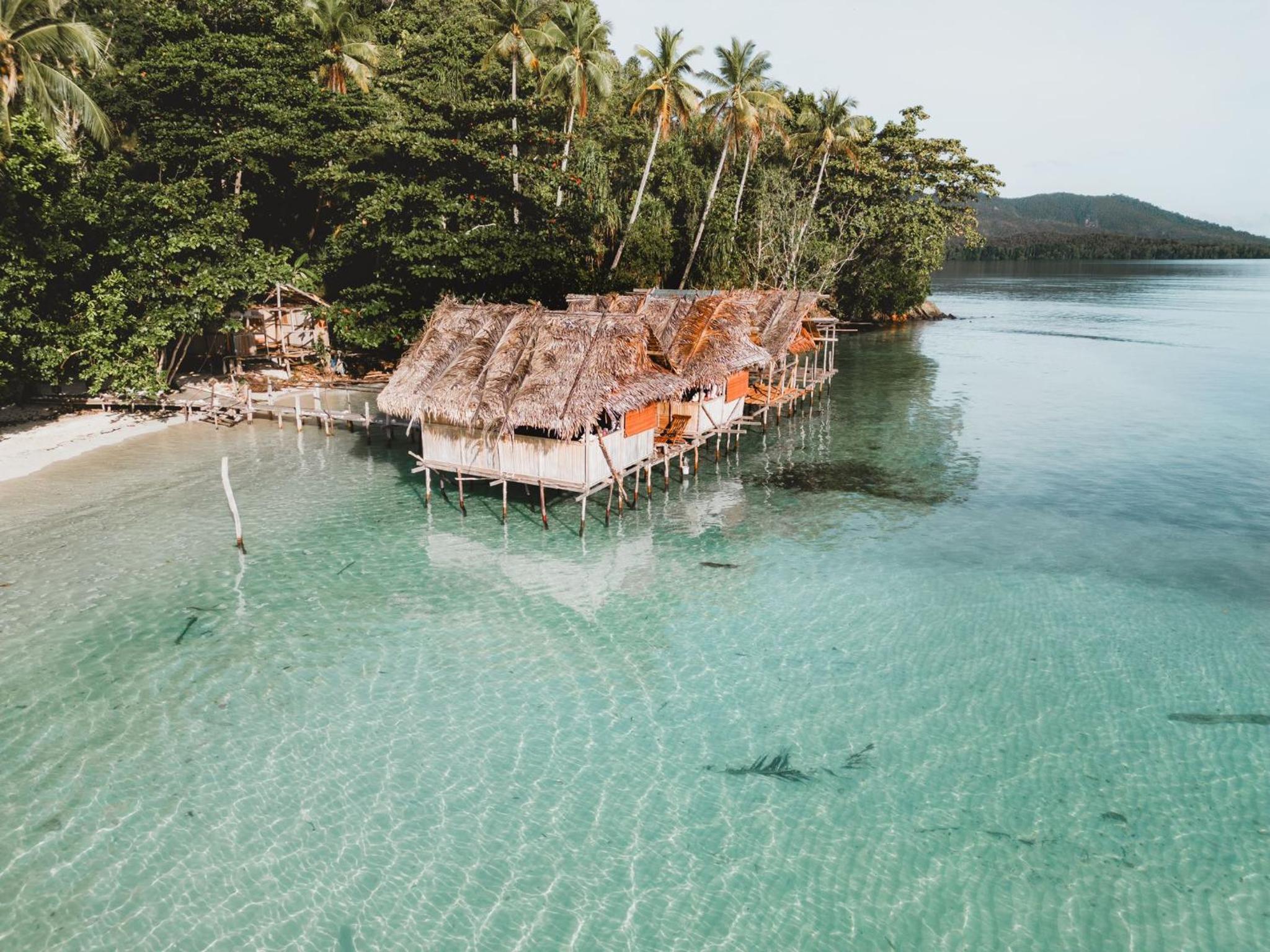 Tamaku homestay privat island