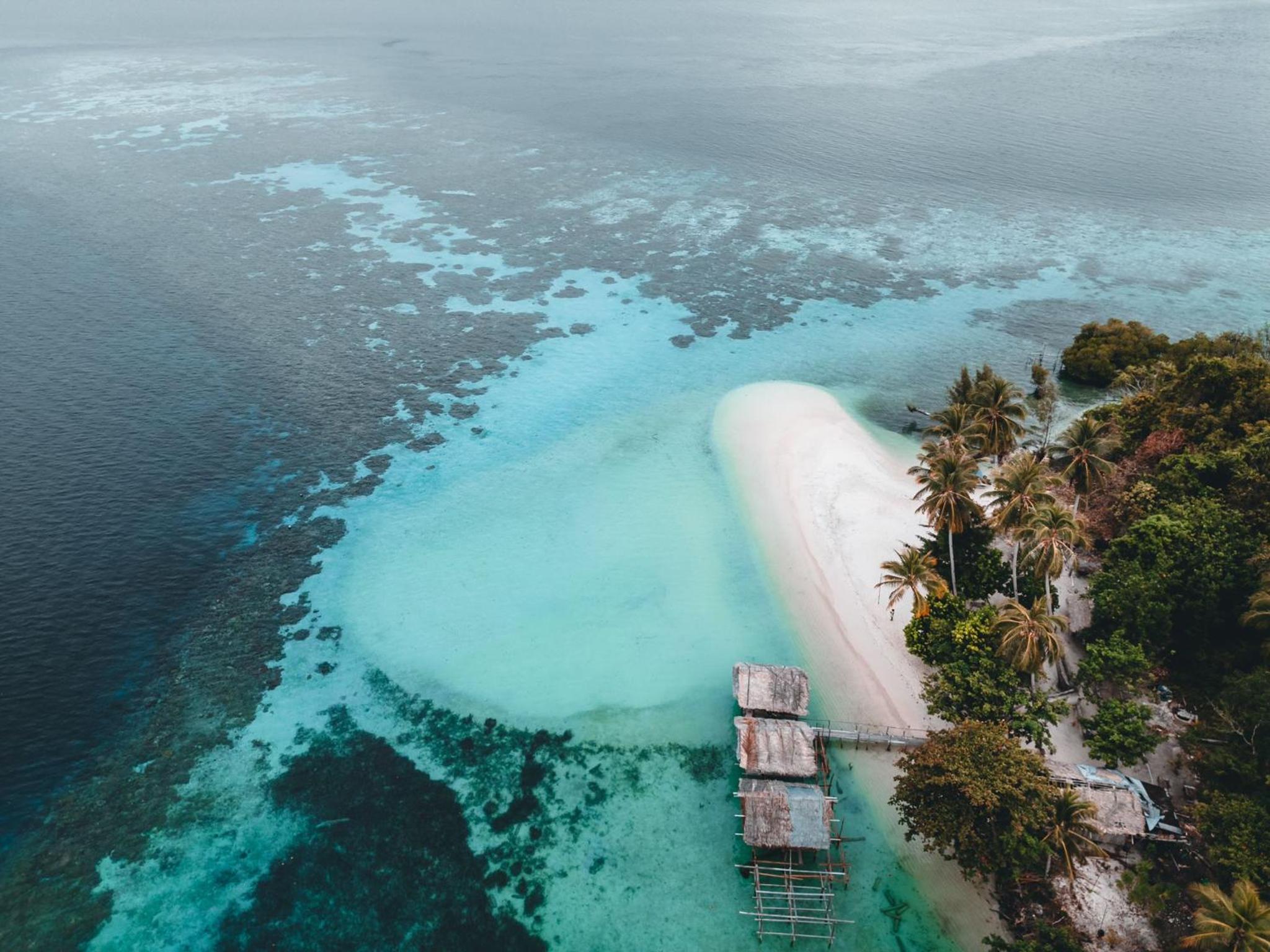 Tamaku homestay privat island