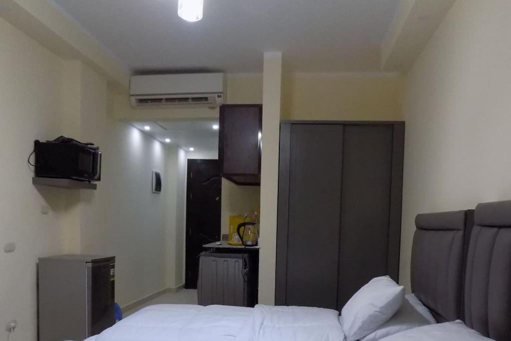 Lovely one bed room with a nice sea and city view view 4