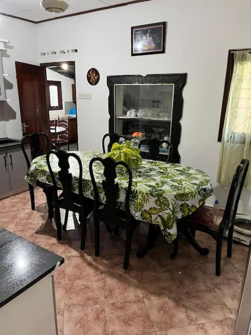 Dona's Villa Coastal House in Pamunugama