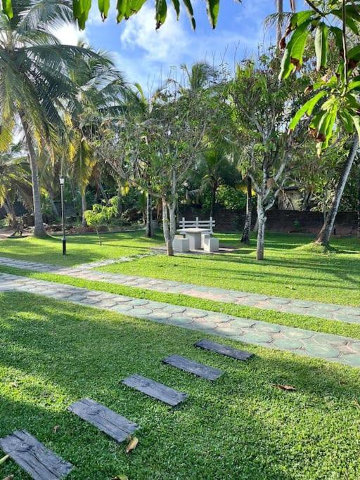 Dona's Villa Coastal House in Pamunugama
