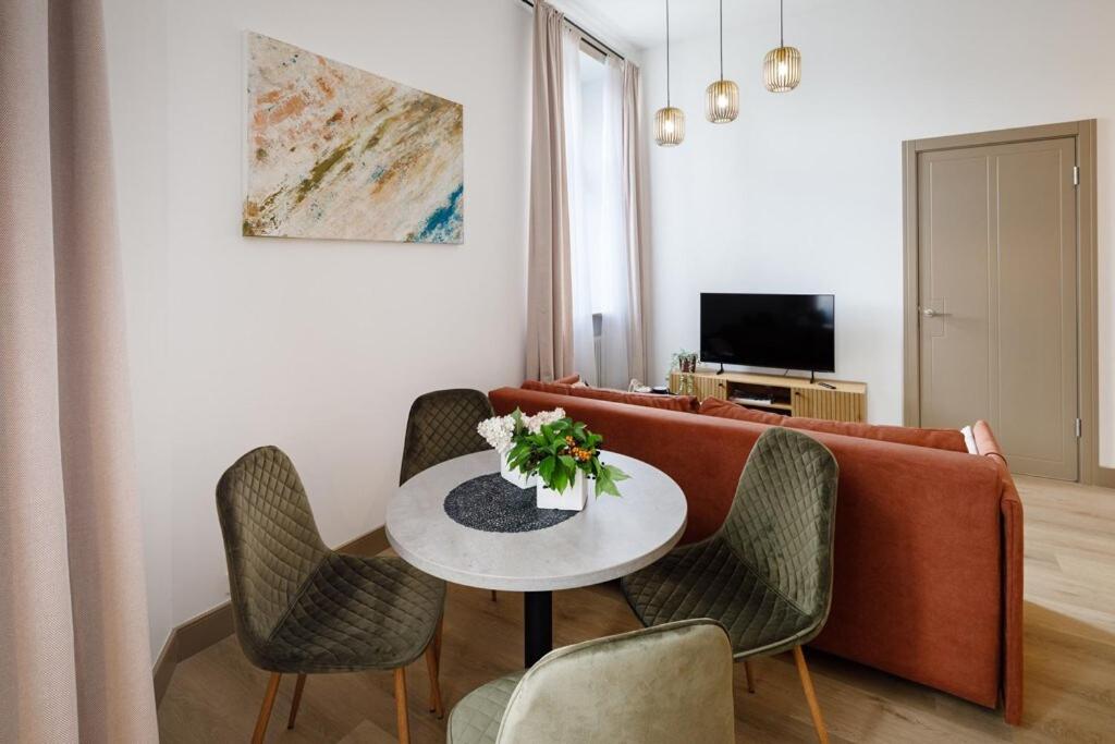 City Retreat Design Apartment