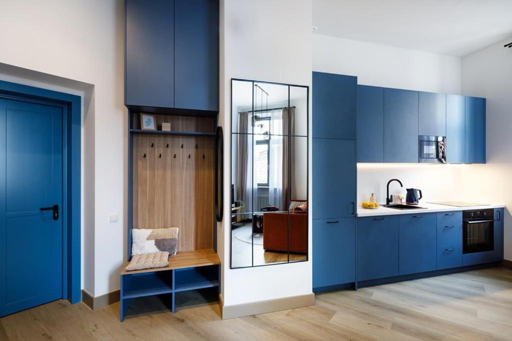 City Retreat Design Apartment