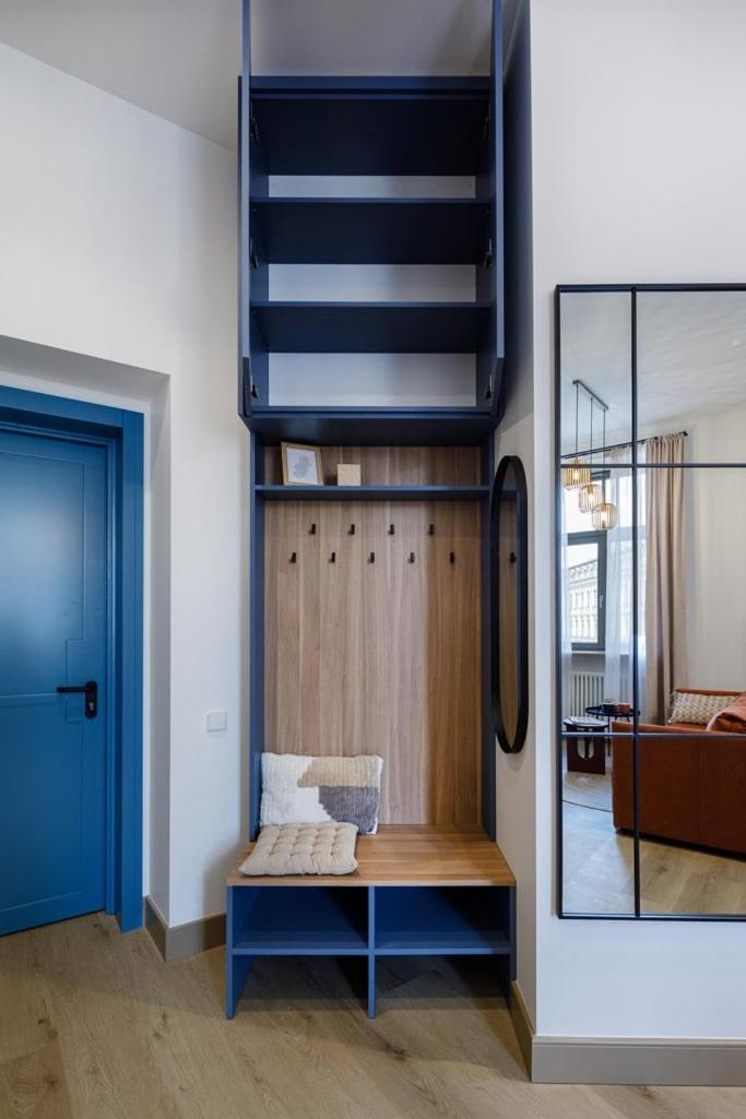 City Retreat Design Apartment