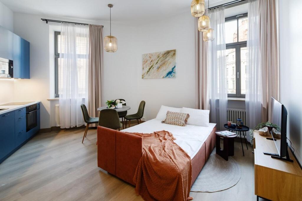 City Retreat Design Apartment