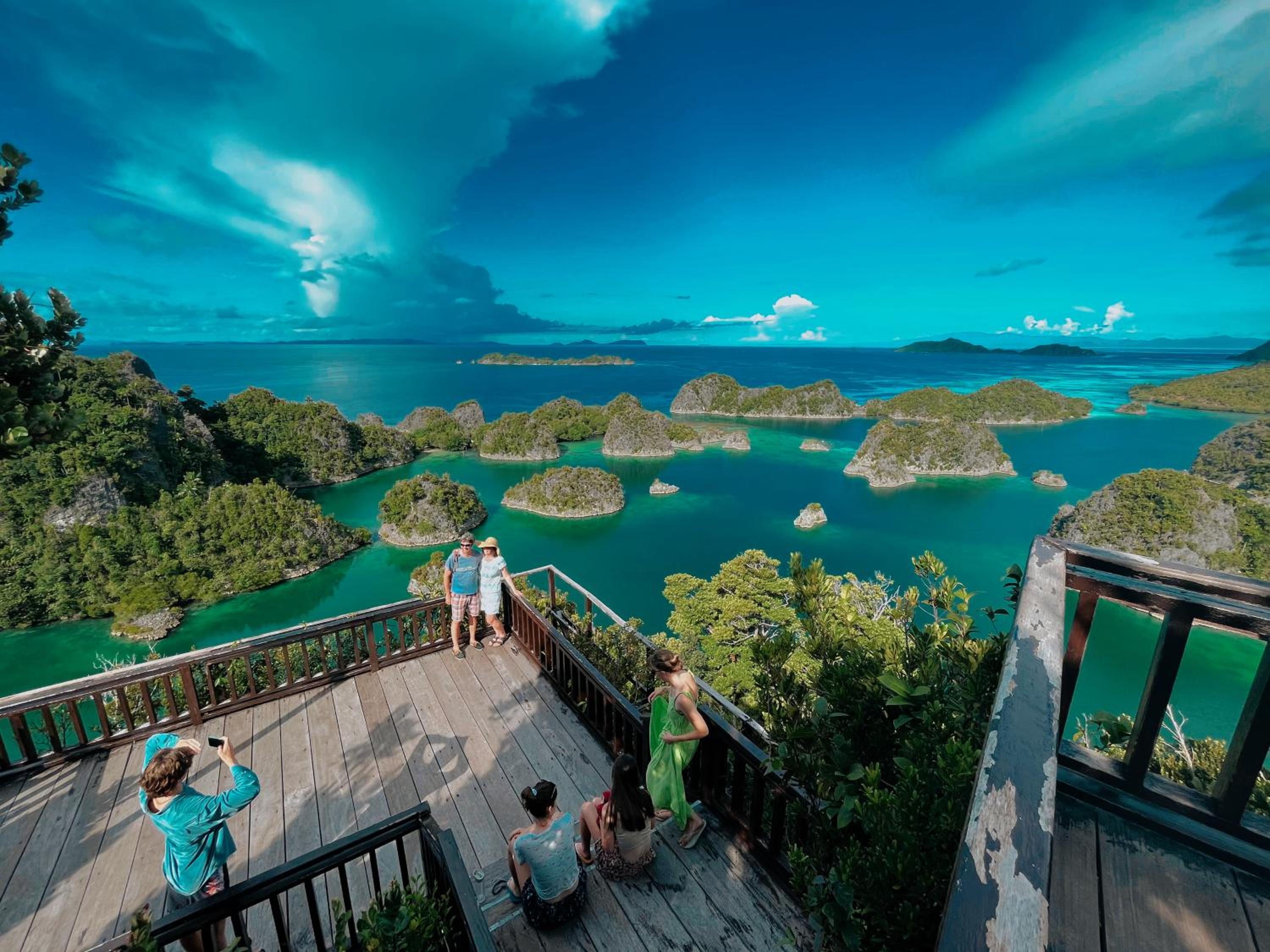 Tamaku homestay privat island