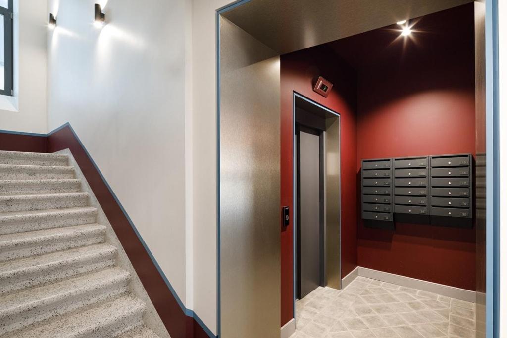 City Retreat Design Apartment