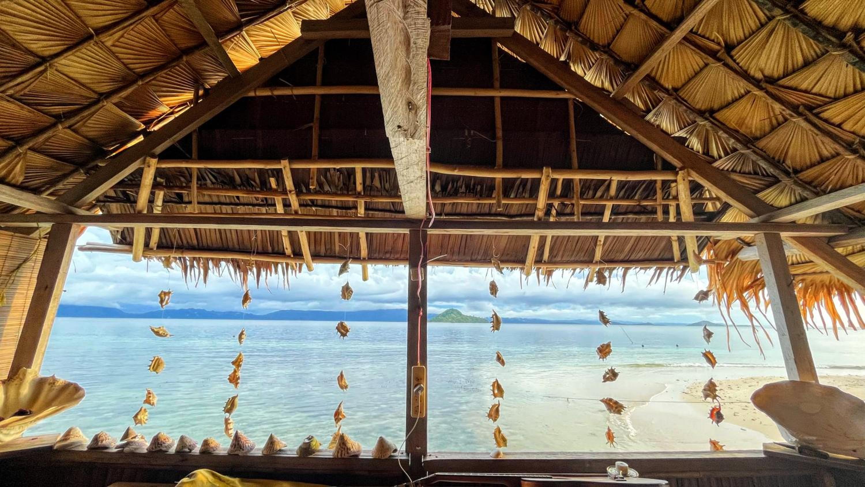 Tamaku homestay privat island