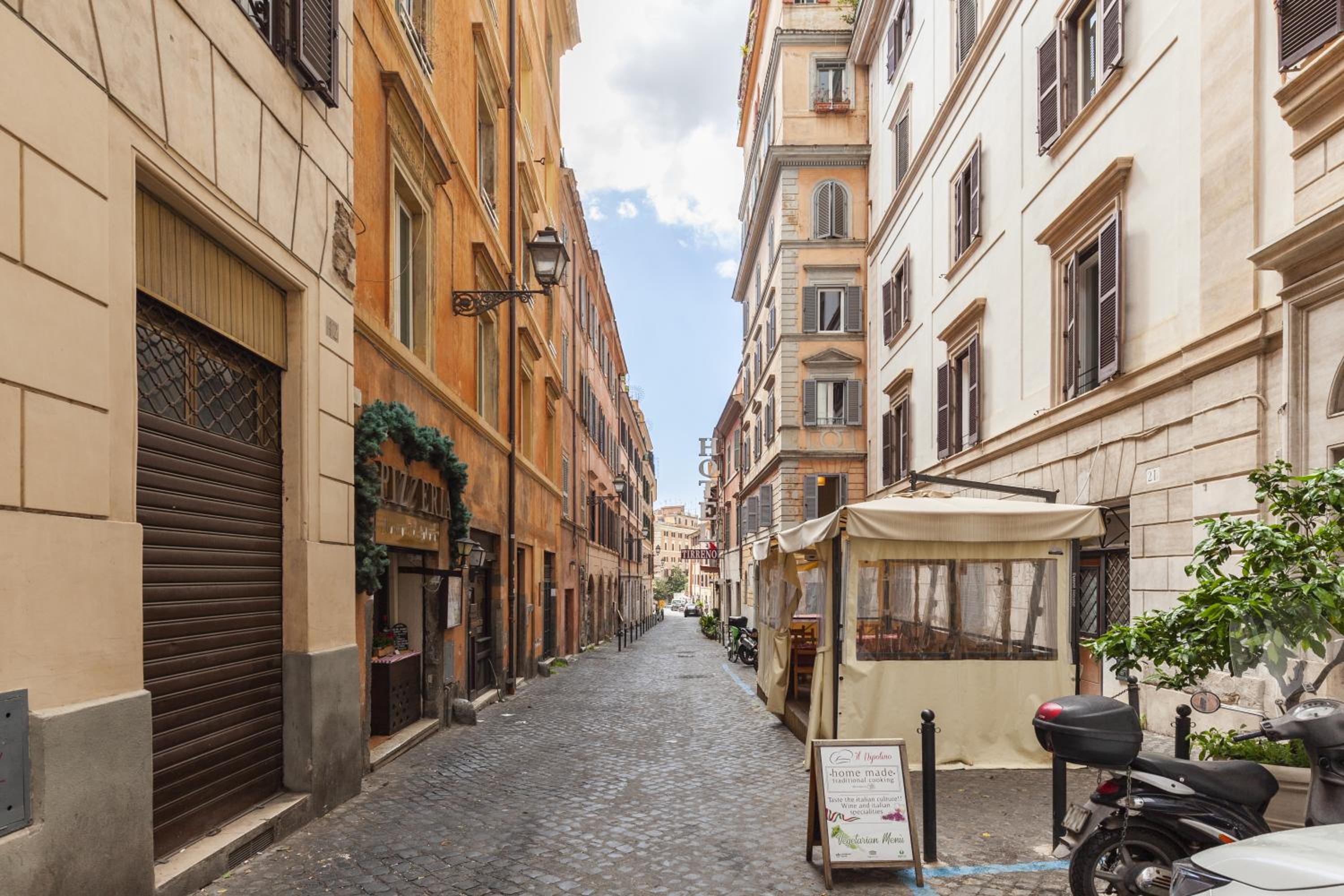 Colosseo Historic Apartment
