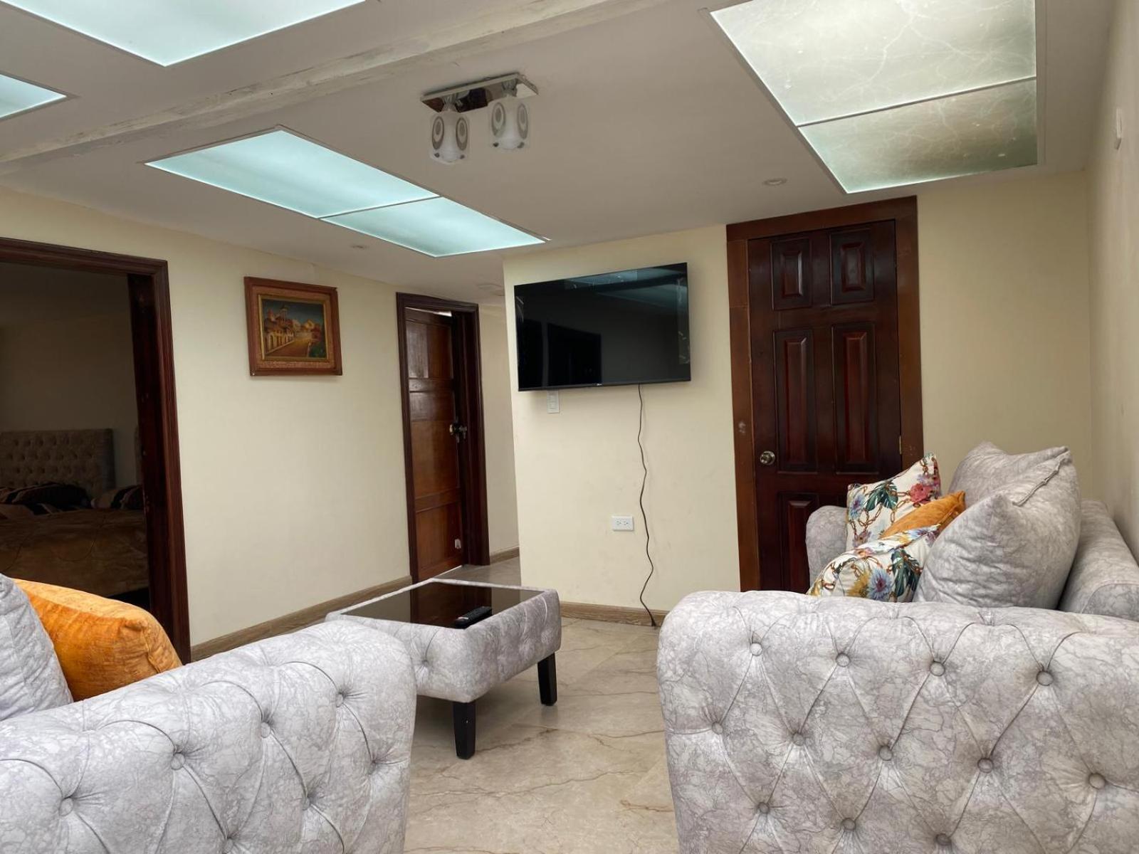 Elegante Penthouse de 3 dormitorios en en Centro Histórico de Cuenca IX view 2