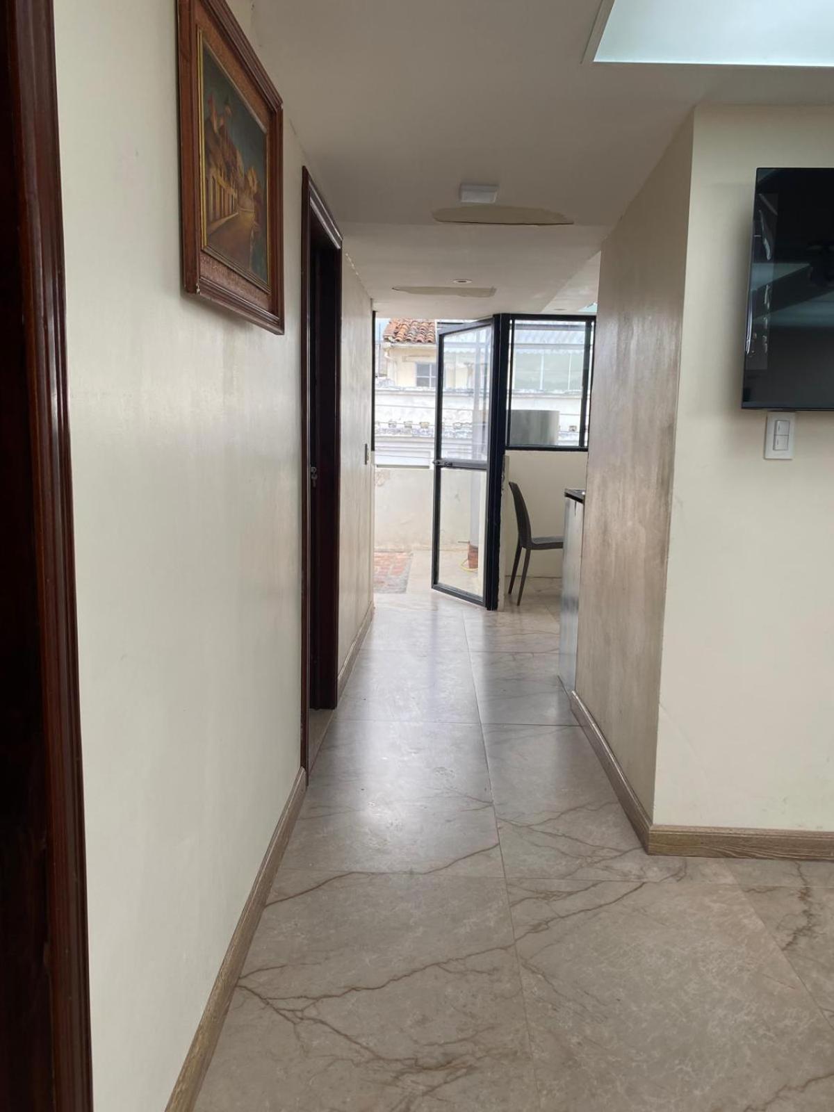 Elegante Penthouse de 3 dormitorios en en Centro Histórico de Cuenca IX view 4