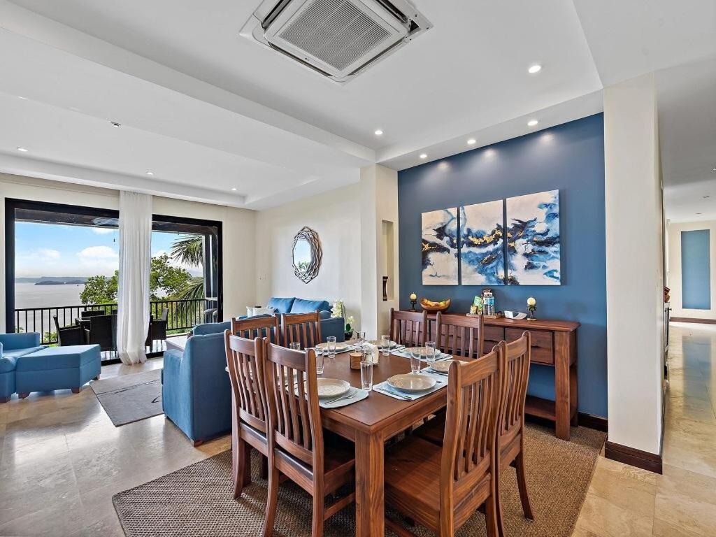 Spacious Ocean View 3 bd Condo w - Pool