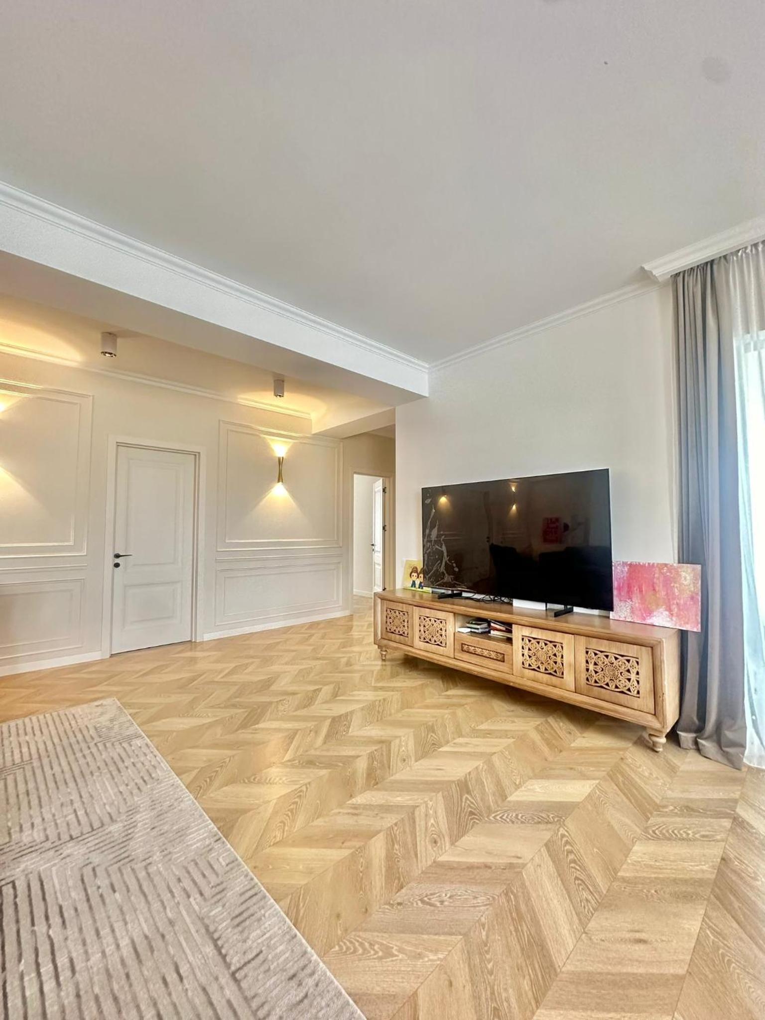 Central Park Apartment view 3