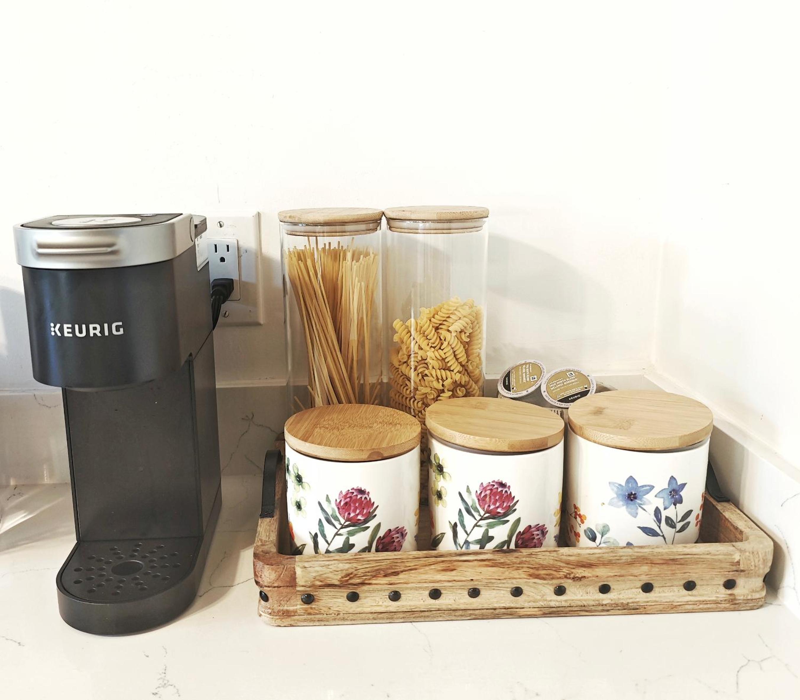 Vintage Spacious Bungalow - Walk to Lake - Property Image 52