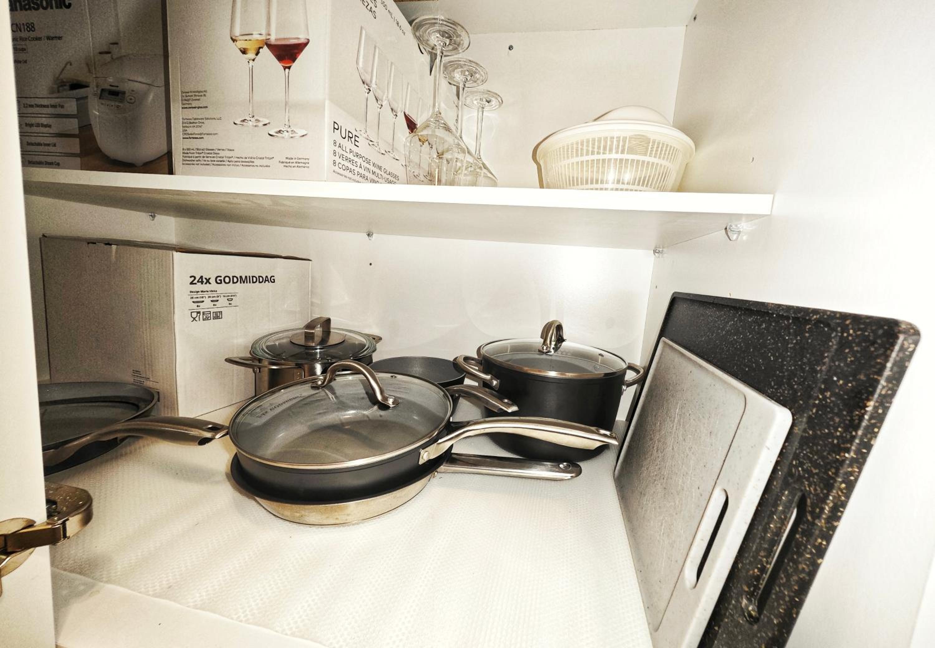 Vintage Spacious Bungalow - Walk to Lake - Property Image 24