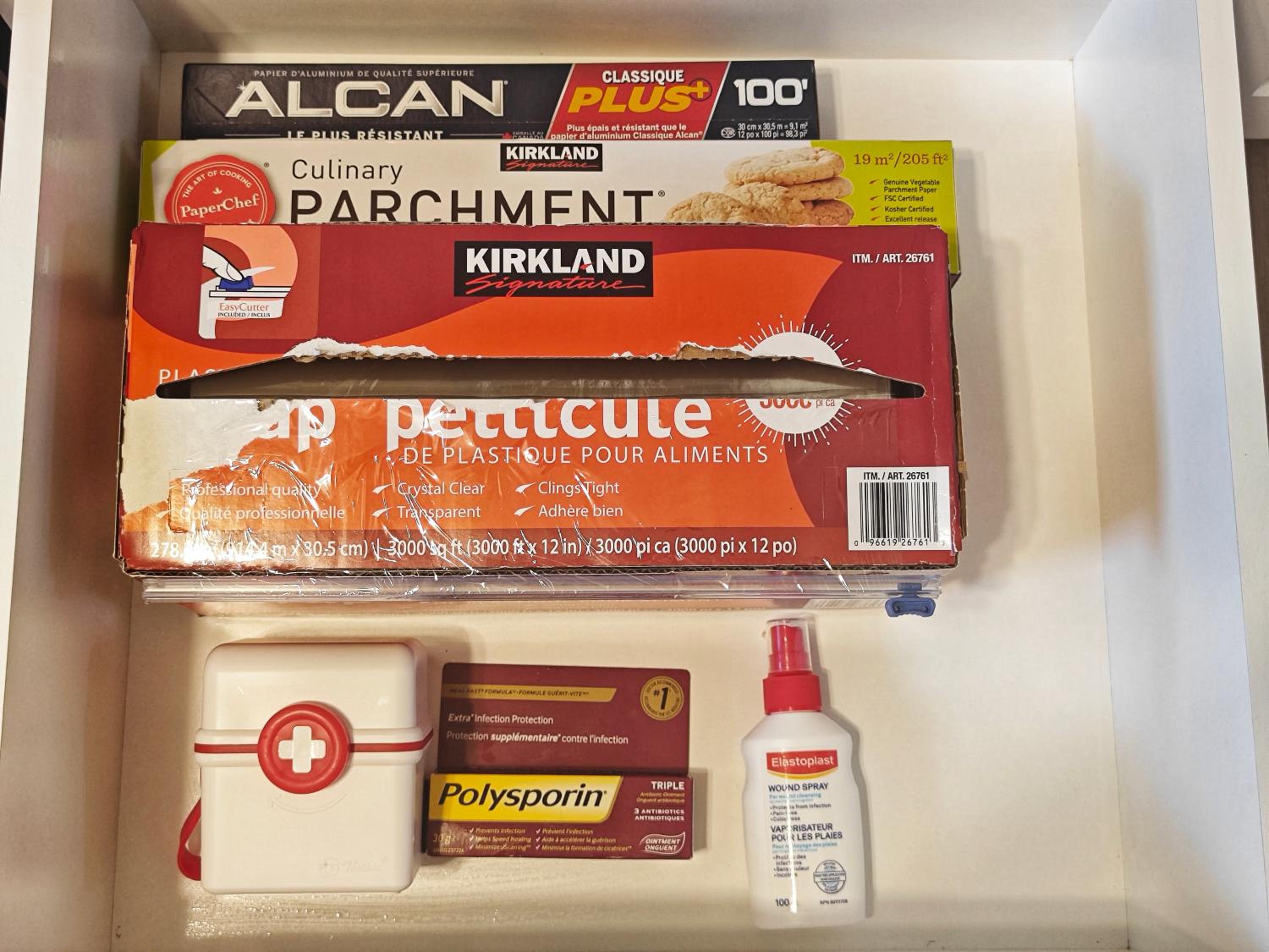 Vintage Spacious Bungalow - Walk to Lake - Property Image 29