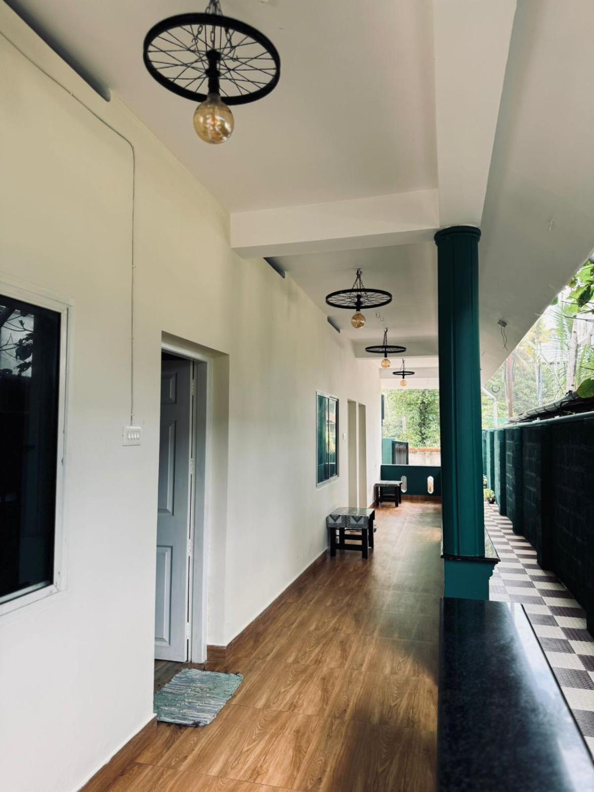 Nomad Guest House 2 Min Walk to Varkala Cliff