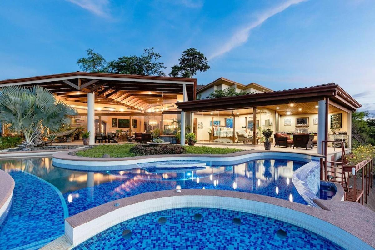 Oceanview Villa - Infinity Pool - Gated Community
