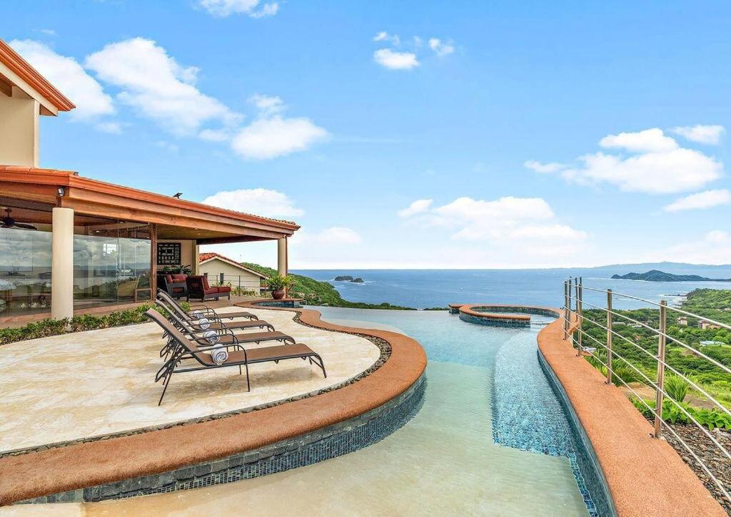 Oceanview Villa - Infinity Pool - Gated Community
