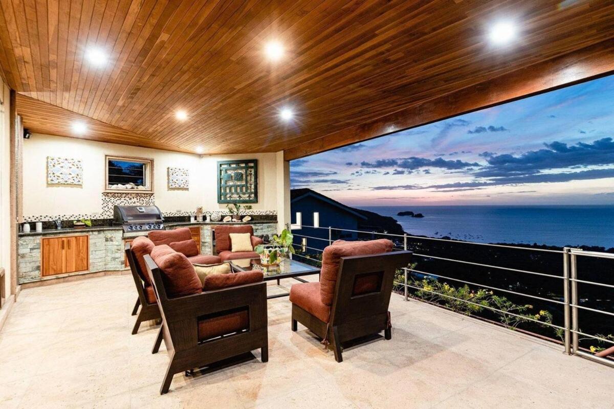 Oceanview Villa - Infinity Pool - Gated Community