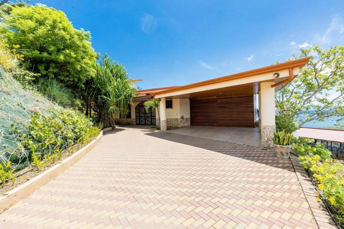 Oceanview Villa - Infinity Pool - Gated Community
