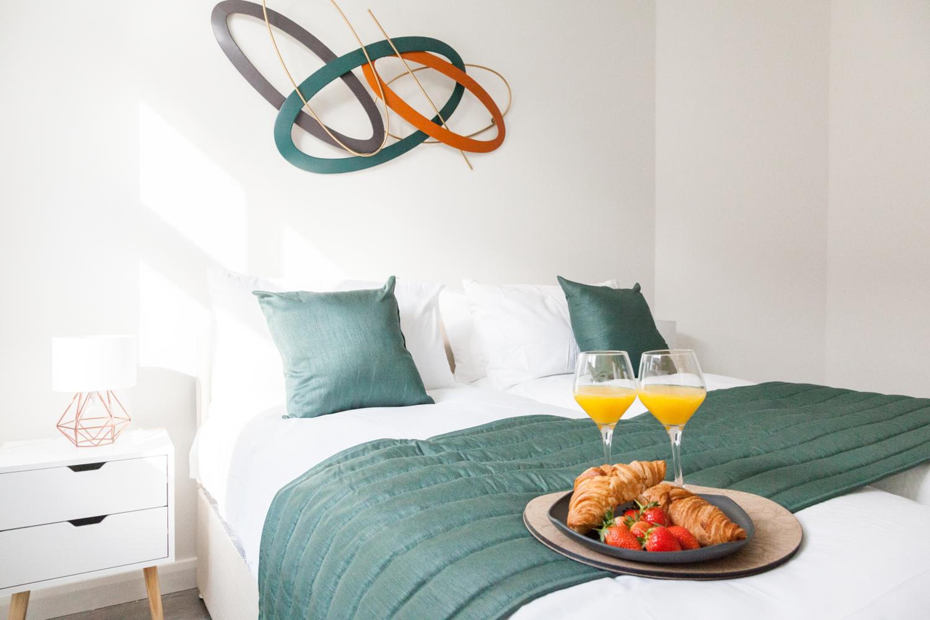 Leicester Vacations - Opulent Residence - 1 BR Leicester City Centre - Property Image 5