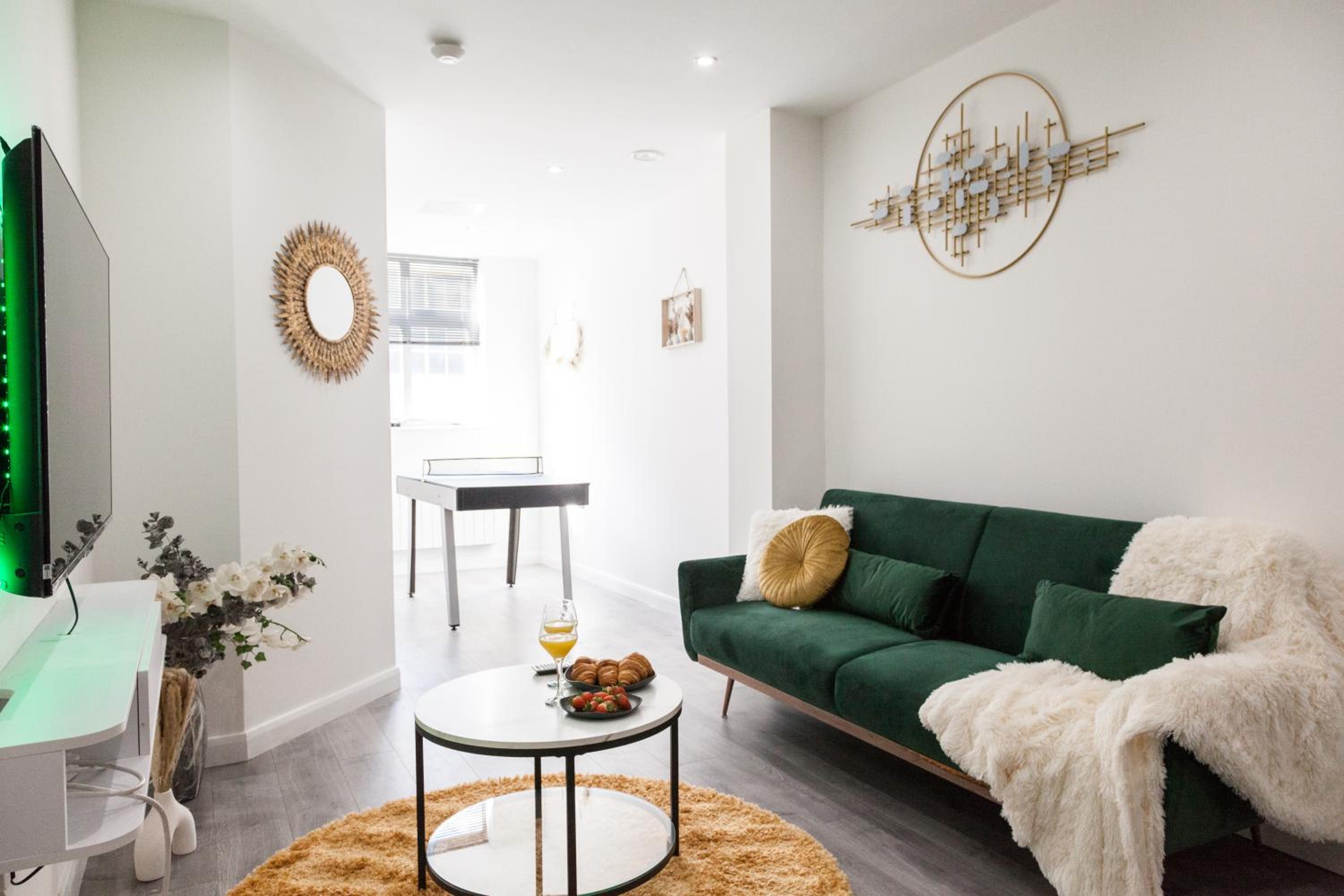 Leicester Vacations - Opulent Residence - 1 BR Leicester City Centre - Property Image 19