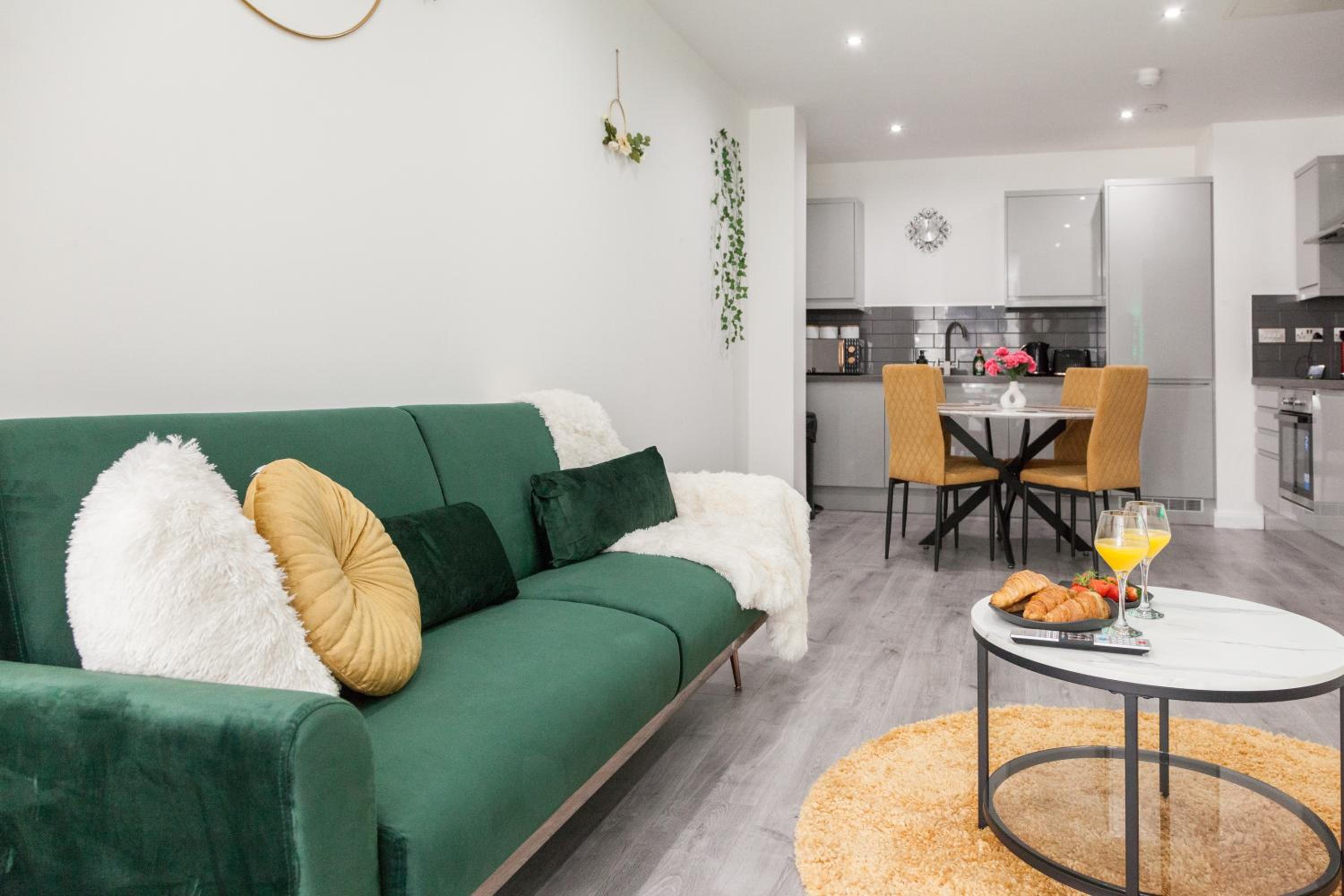 Leicester Vacations - Opulent Residence - 1 BR Leicester City Centre - Property Image 25