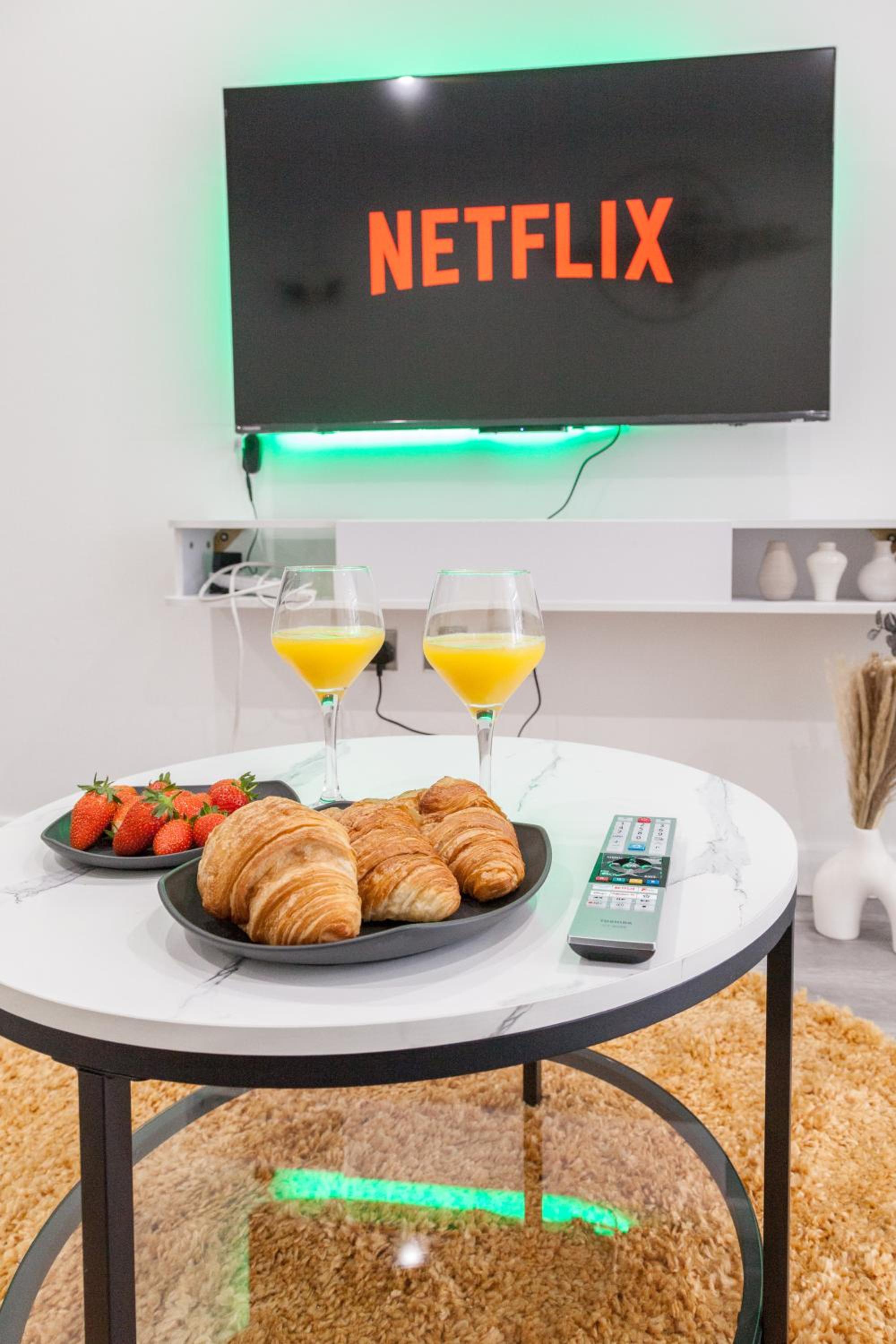 Leicester Vacations - Opulent Residence - 1 BR Leicester City Centre - Property Image 41