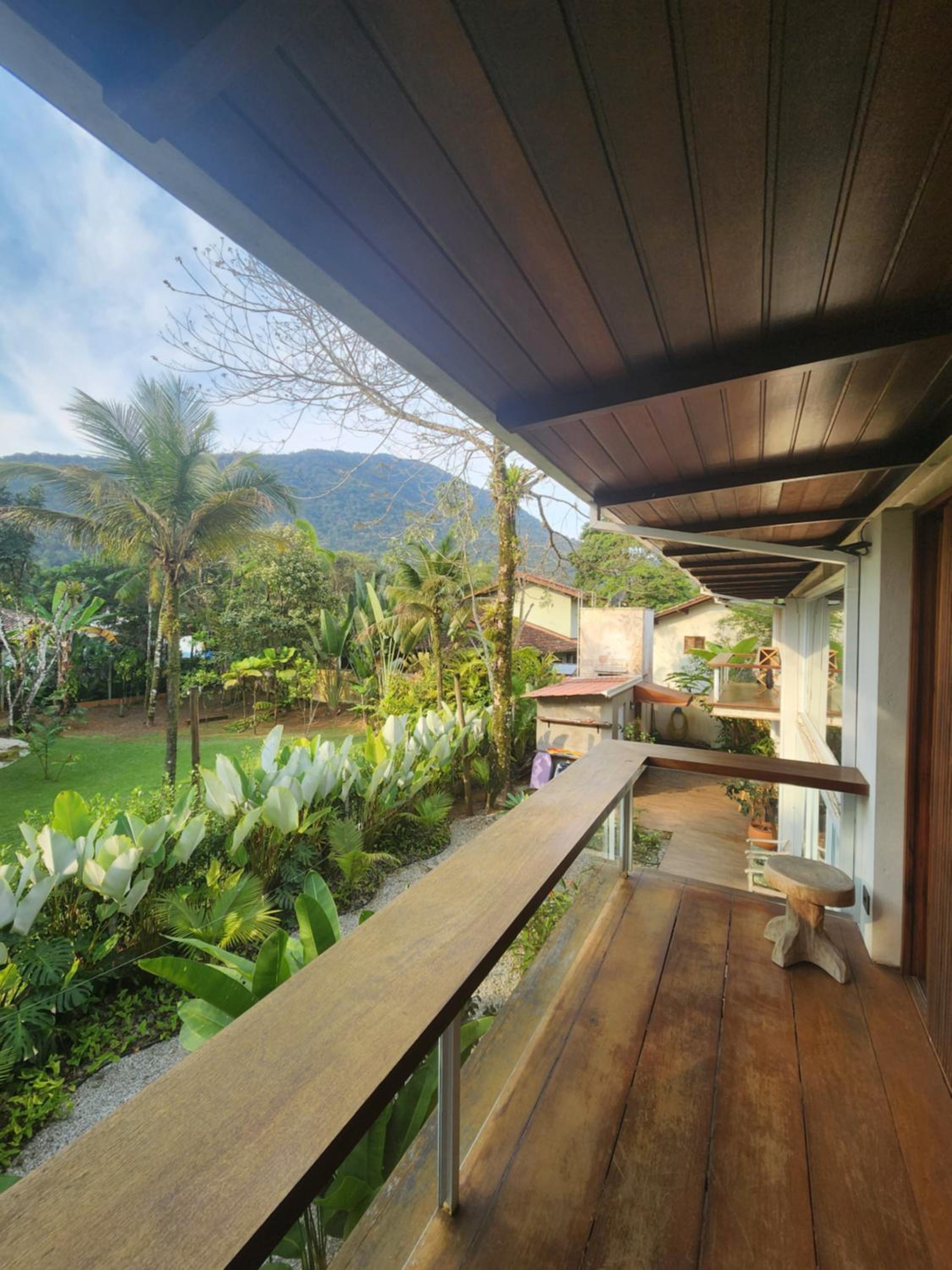 Luxury Family Beach Penthouse with Mountain Views