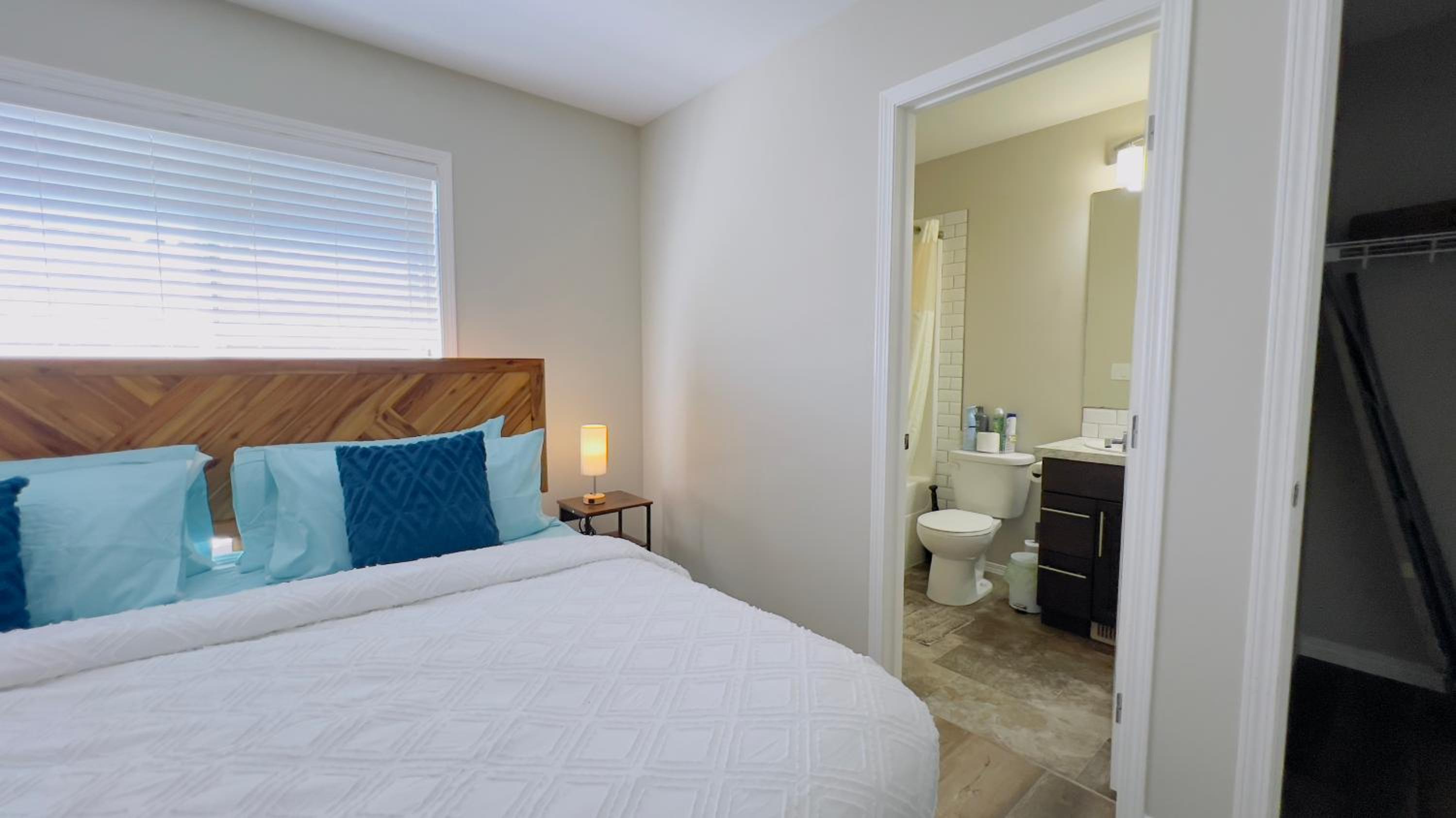 Sylvan Lake Retreat I 122A Hinshaw Drive, Sylvan Lake