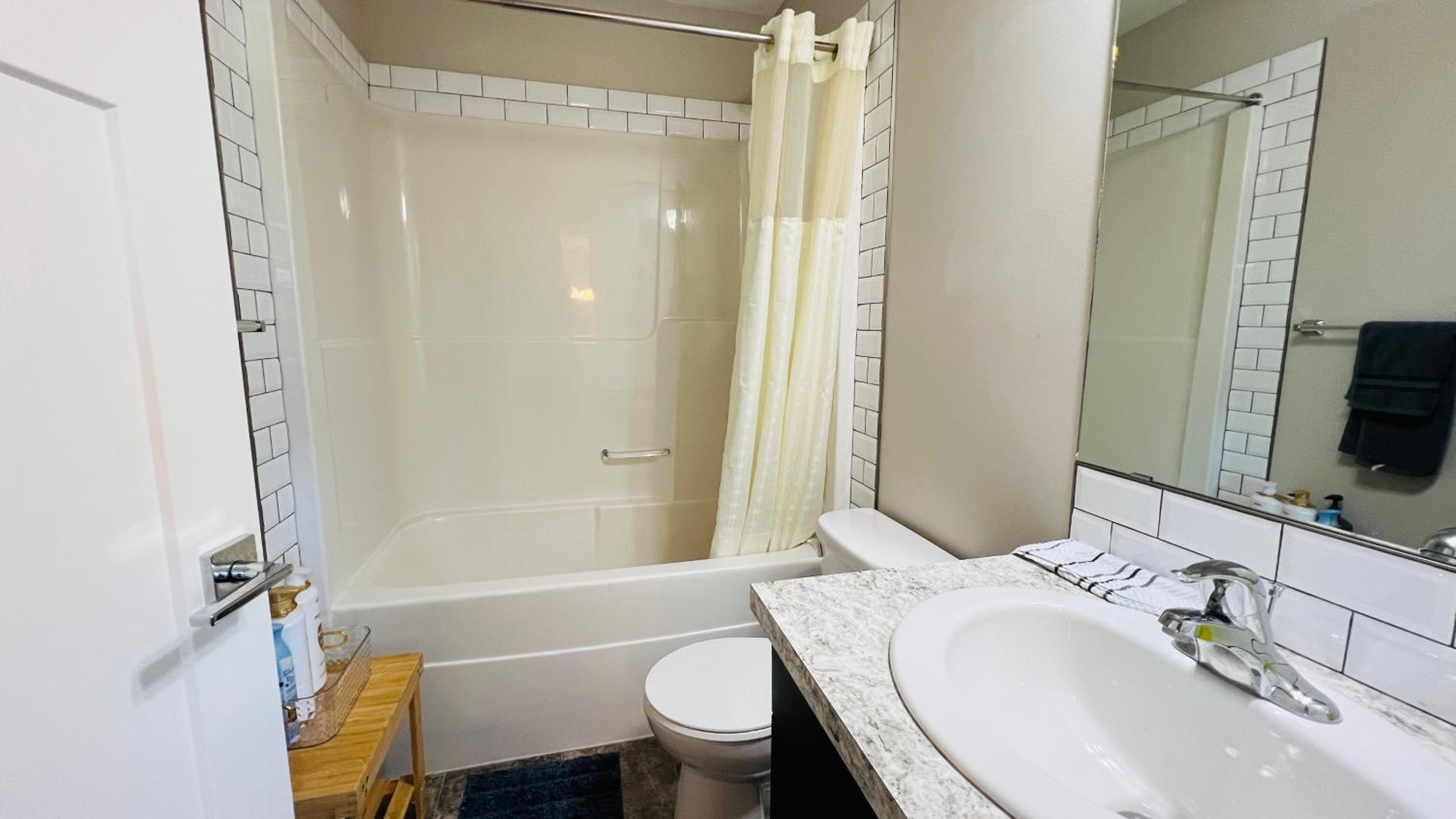 Sylvan Lake Retreat I 122A Hinshaw Drive, Sylvan Lake