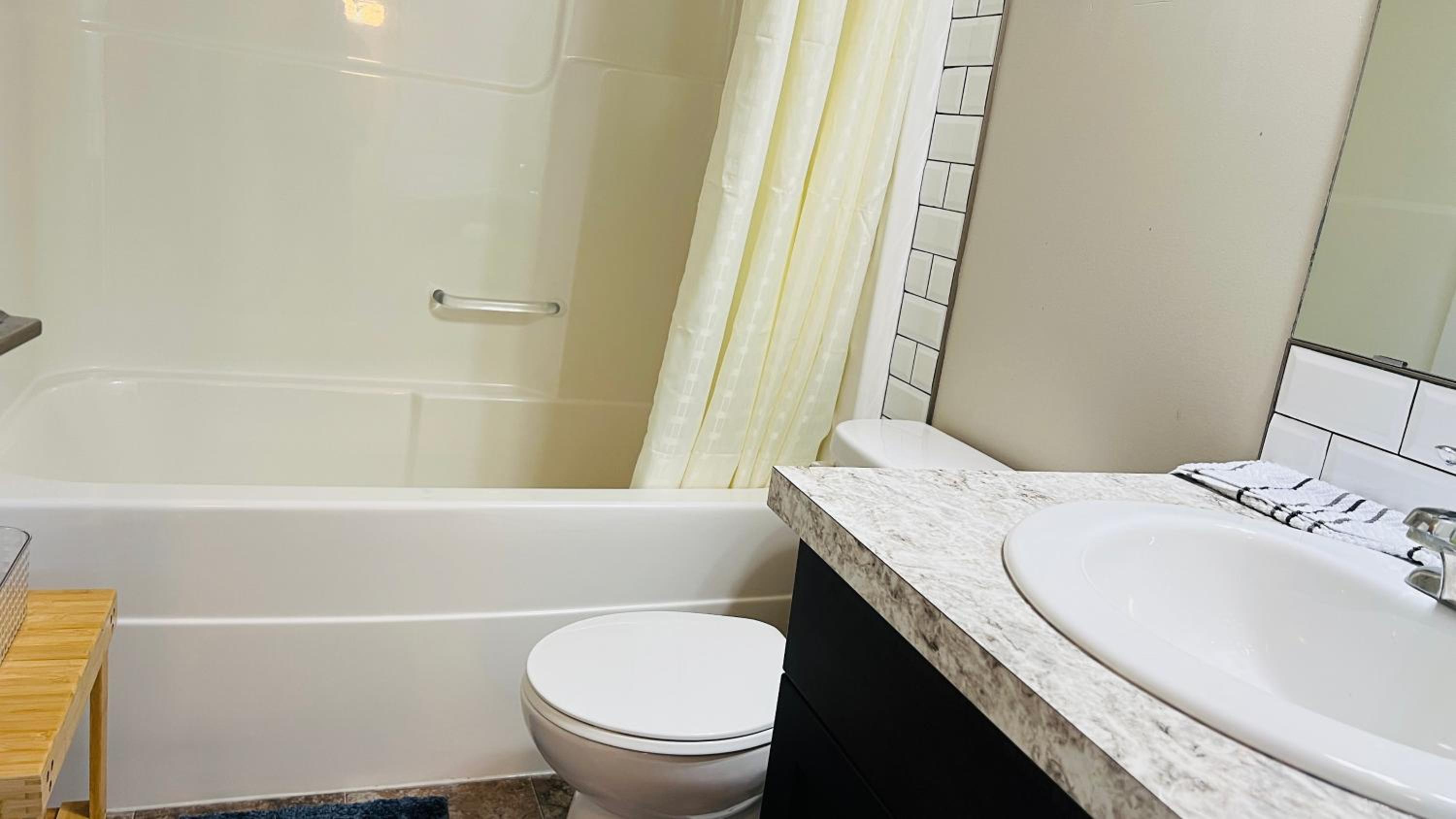 Sylvan Lake Retreat I 122A Hinshaw Drive, Sylvan Lake
