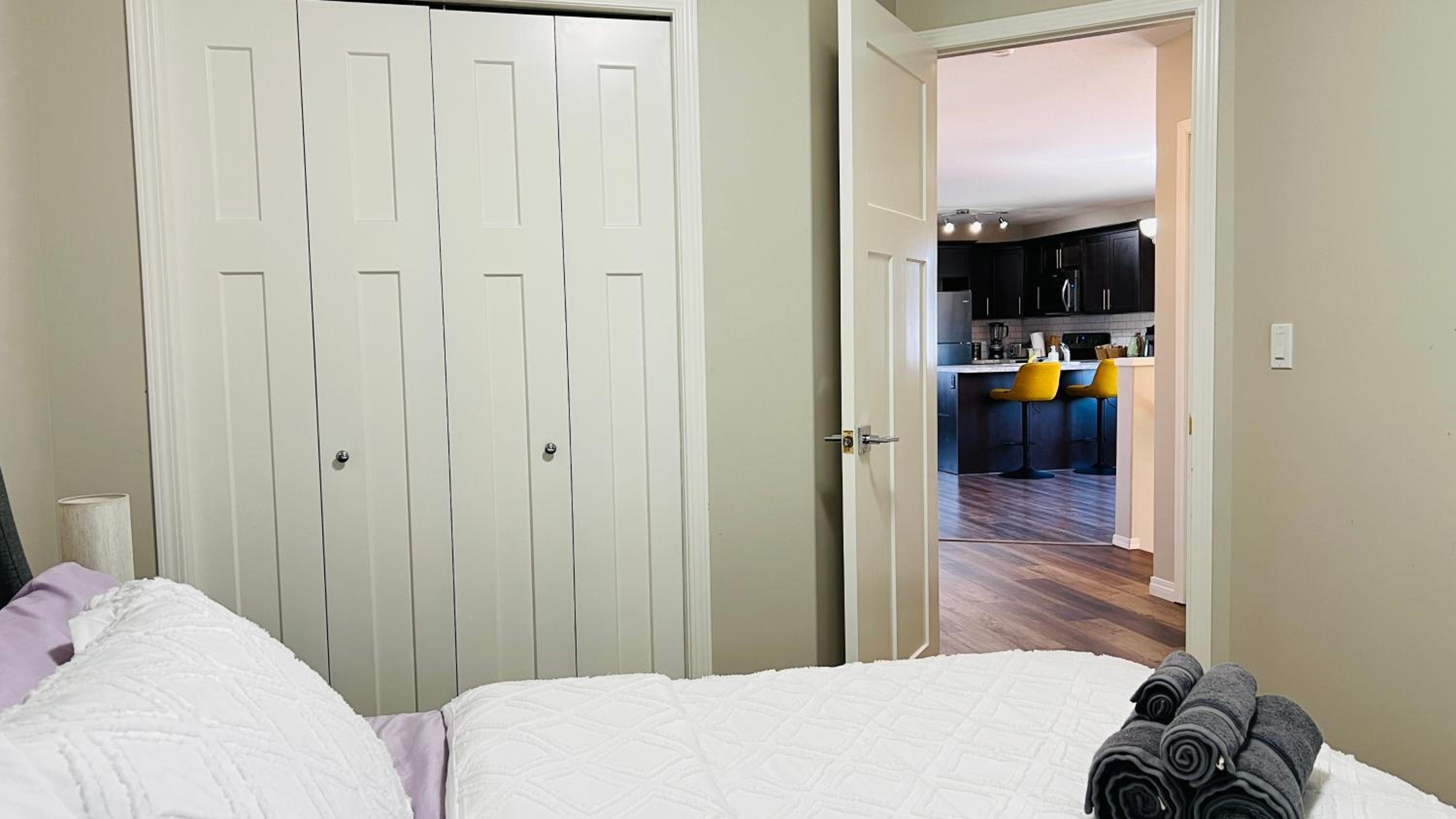 Sylvan Lake Retreat I 122A Hinshaw Drive, Sylvan Lake