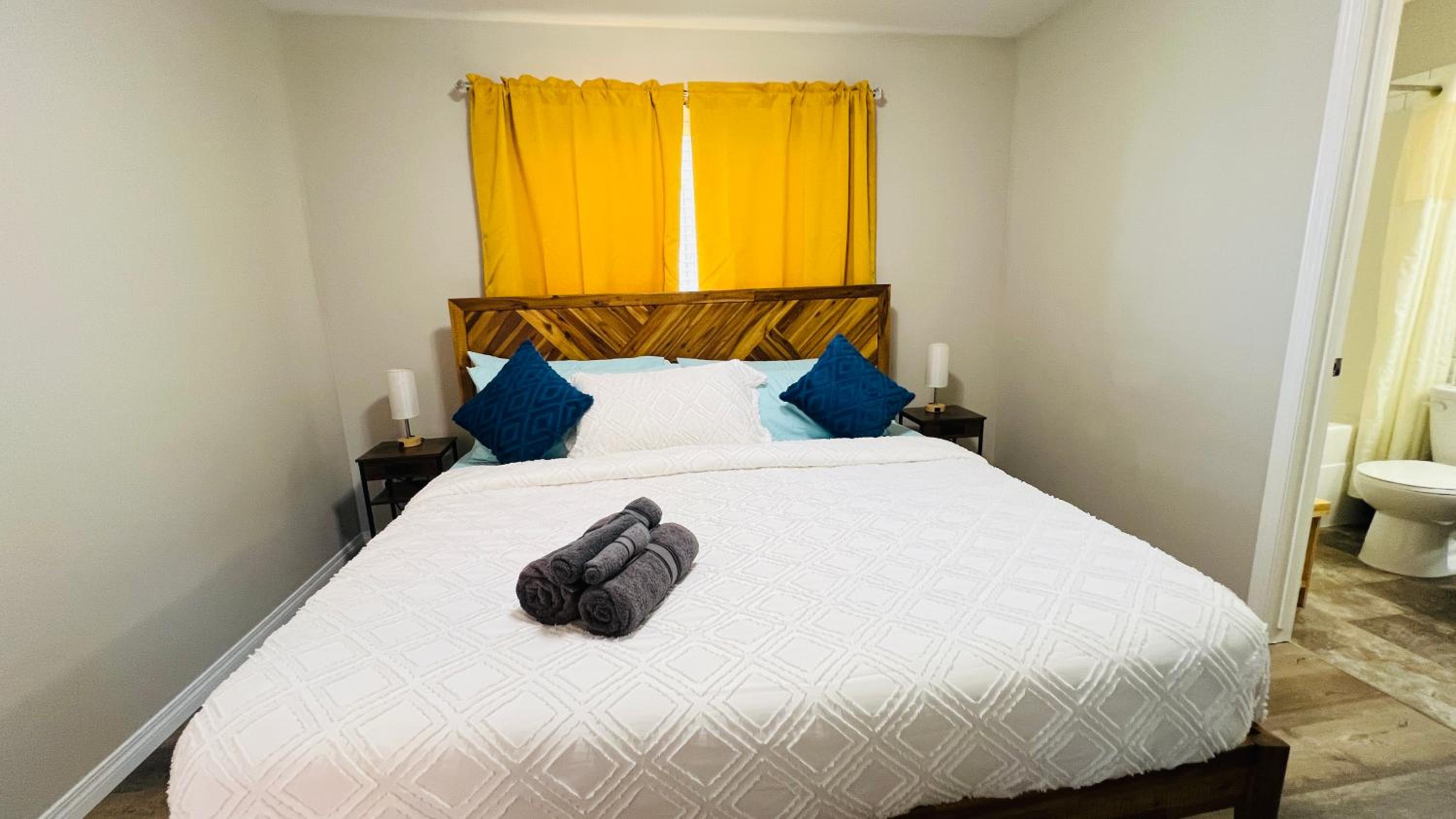 Sylvan Lake Retreat I 122A Hinshaw Drive, Sylvan Lake