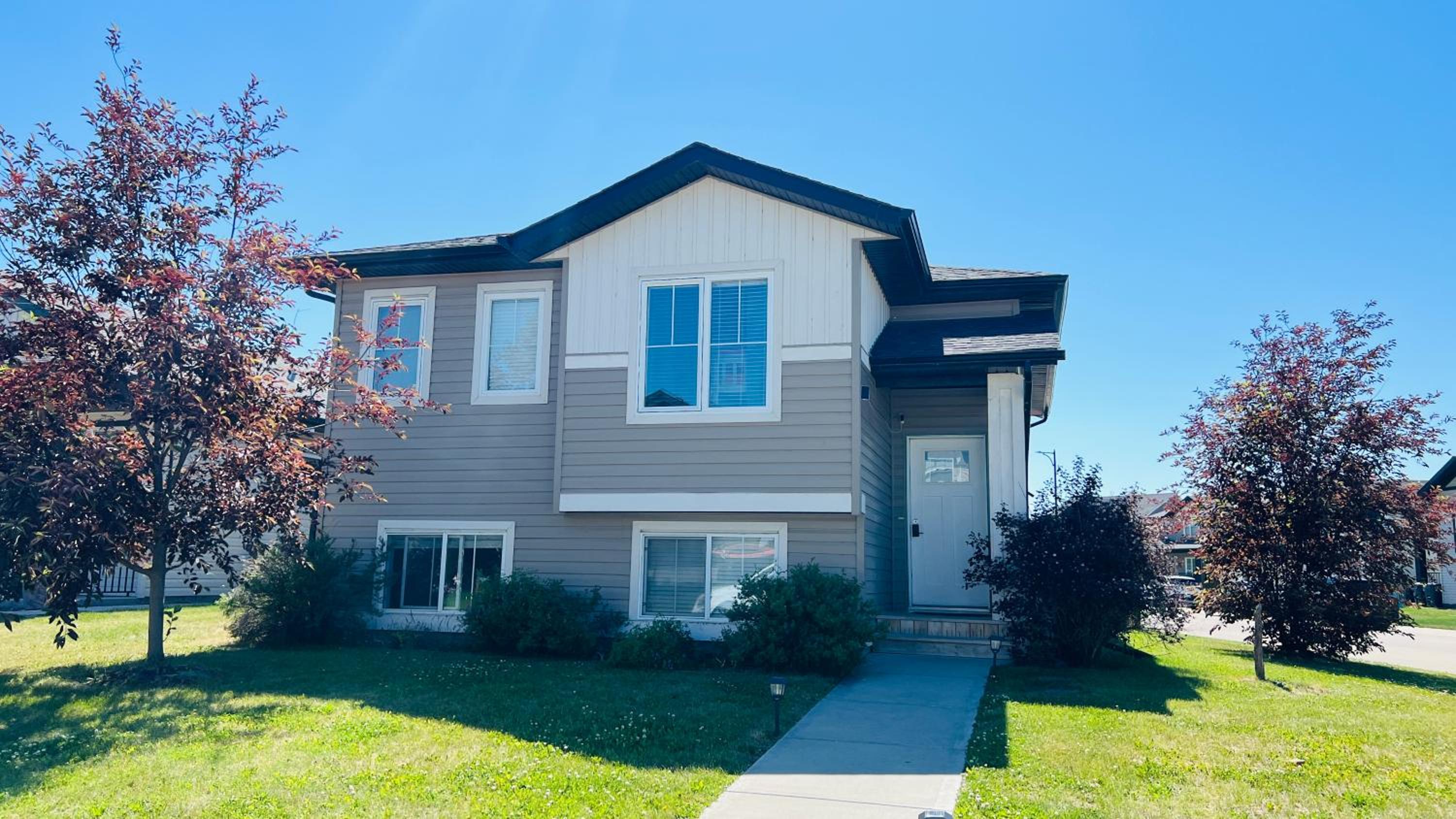 Sylvan Lake Retreat I 122A Hinshaw Drive, Sylvan Lake