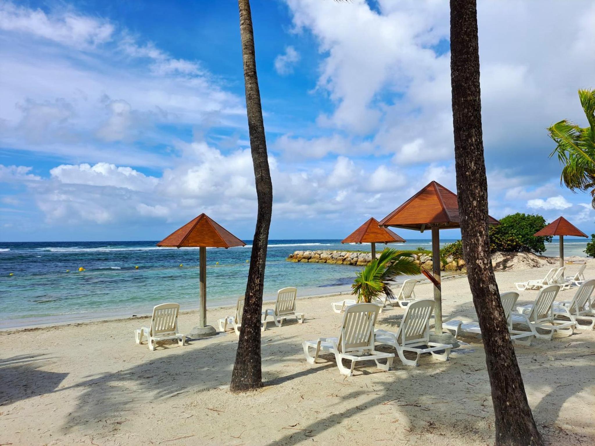 Studios Angoreva vue mer - côté plage ou jardin - Village vacances - Sainte-Anne Guadeloupe view 3