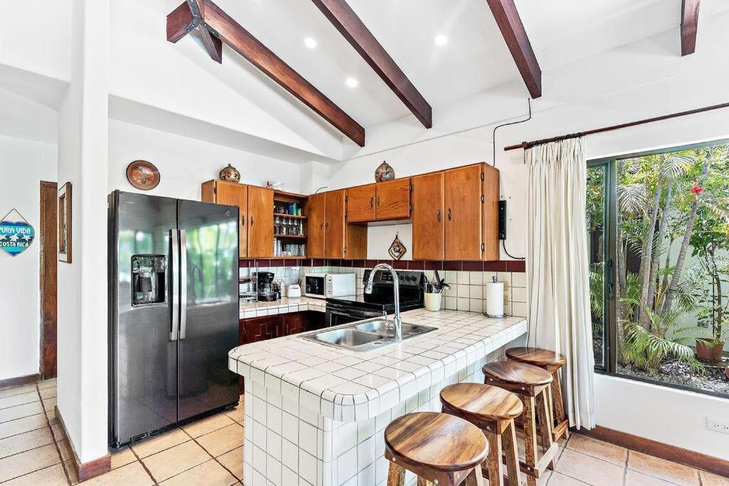 Lovely Condo w - Private Pool