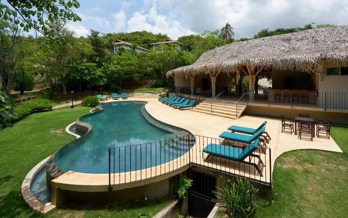 Snorkel Paradise Condo, Pool, Steps to the Beach