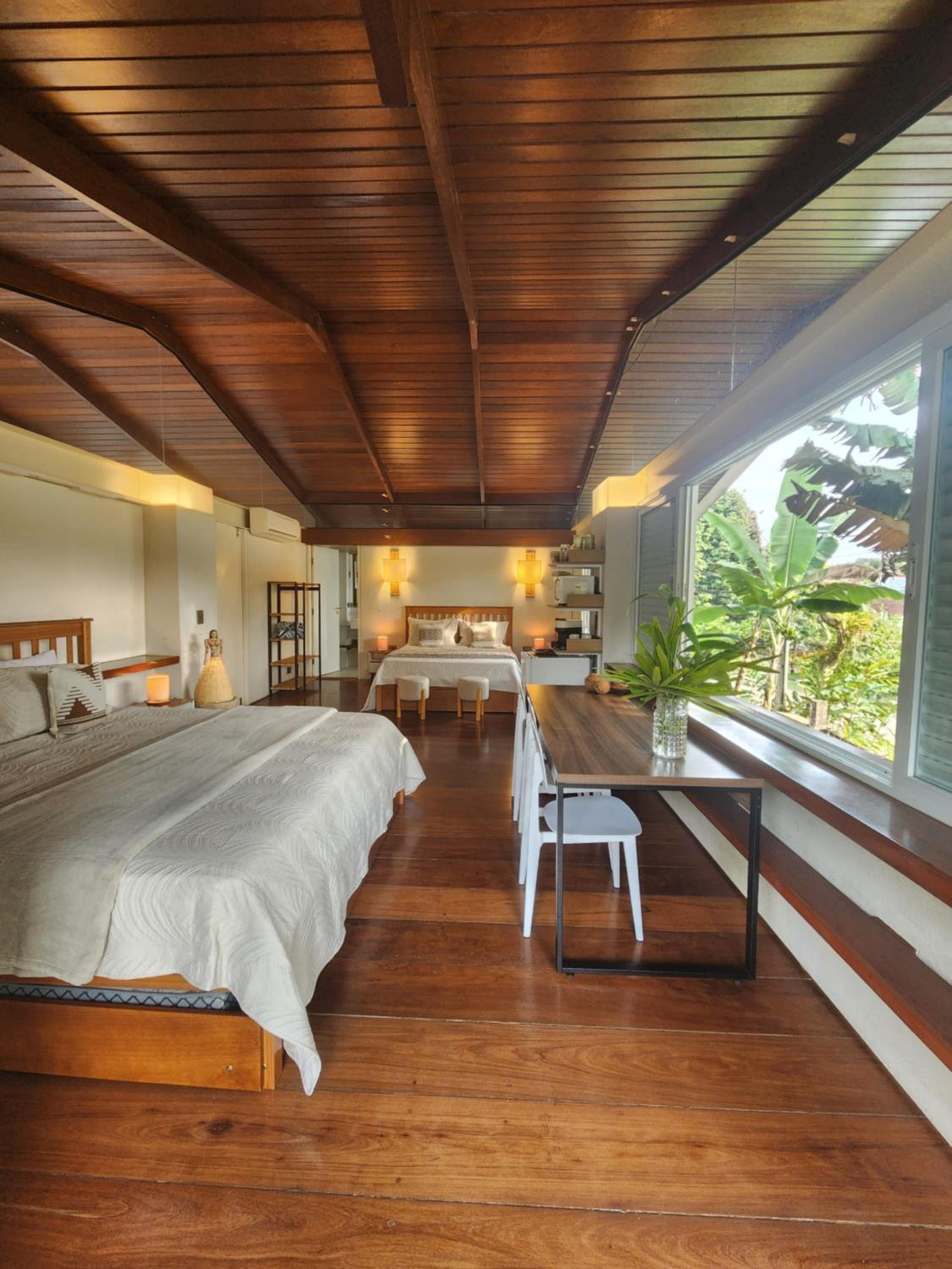 Luxury Family Beach Penthouse with Mountain Views