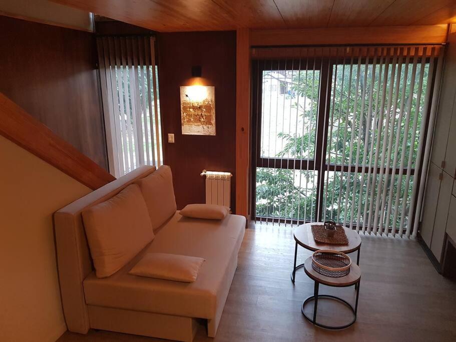 Excelente departamento dúplex de 3 ambientes con 2 dormitorios y 2 baños