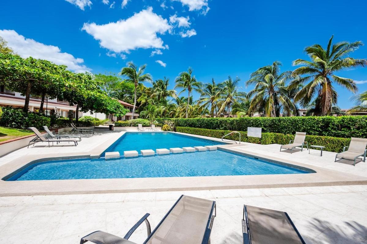 Seaside, 2-Min Beach Walk , Pool & Sunset Terrace