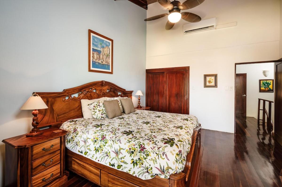 Seaside, 2-Min Beach Walk , Pool & Sunset Terrace