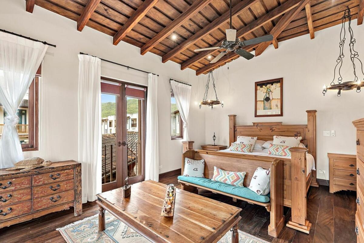 Las Catalinas Villa 5 BD