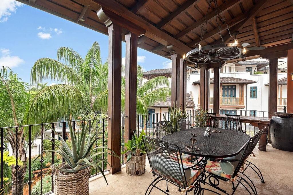 Las Catalinas Villa 5 BD