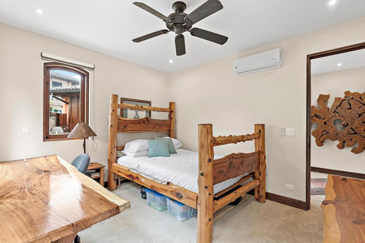 Las Catalinas Villa 5 BD