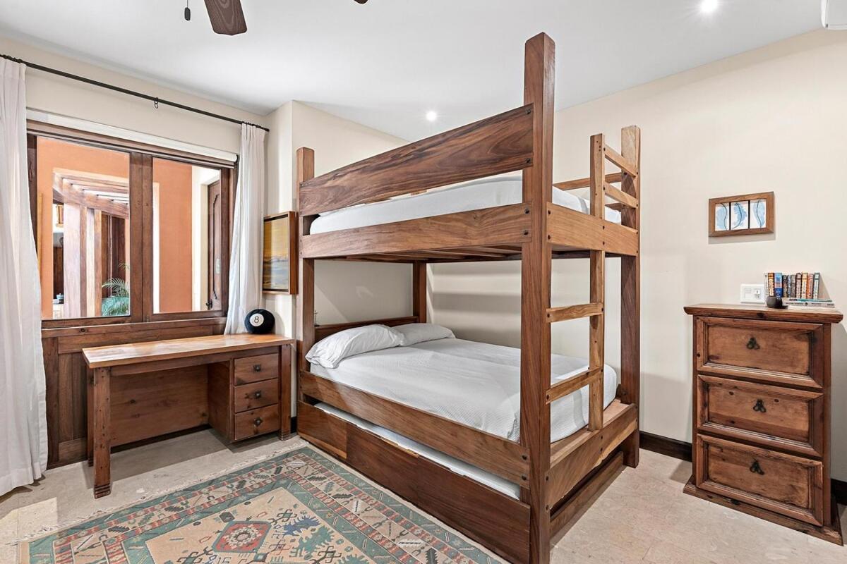 Las Catalinas Villa 5 BD