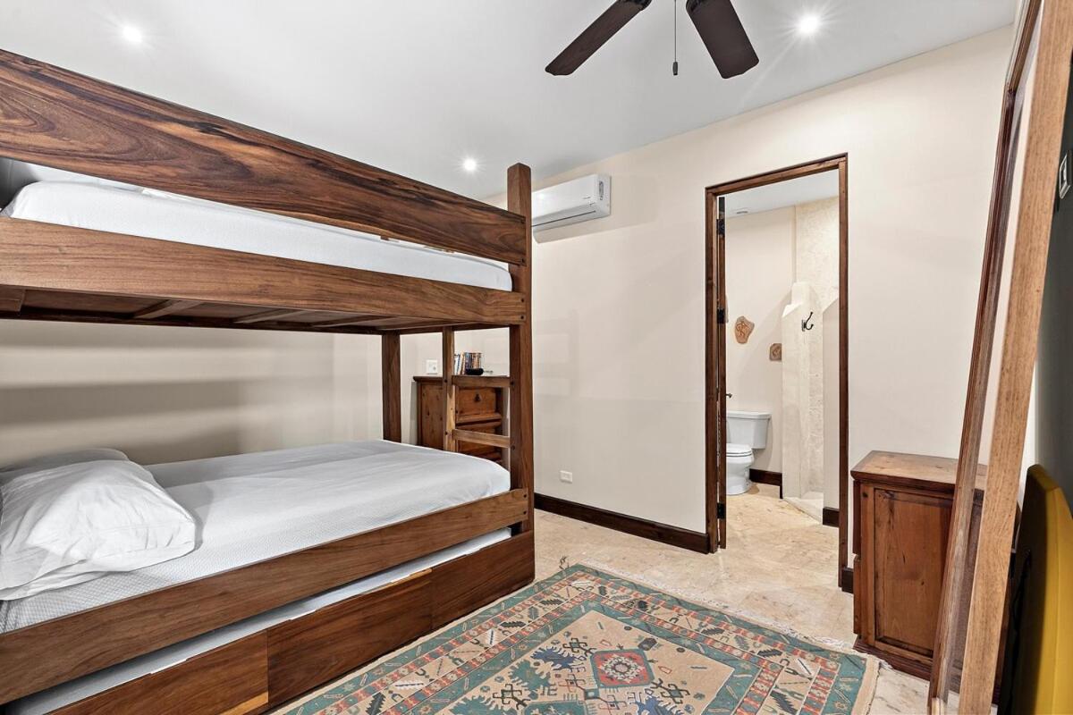 Las Catalinas Villa 5 BD
