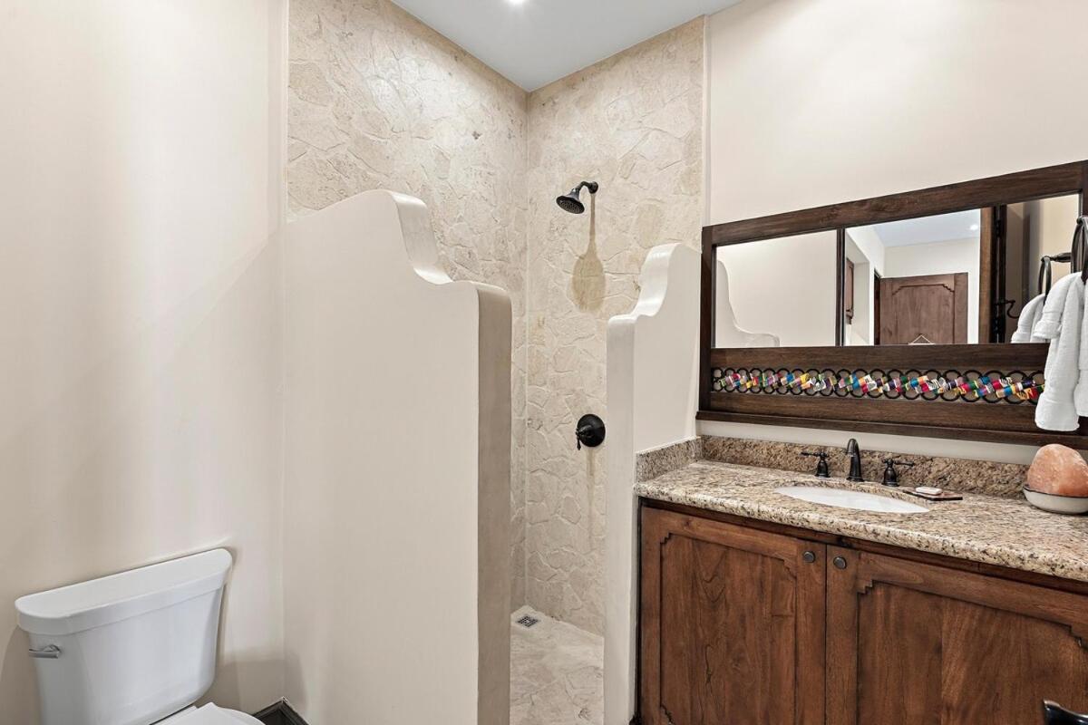 Las Catalinas Villa 5 BD