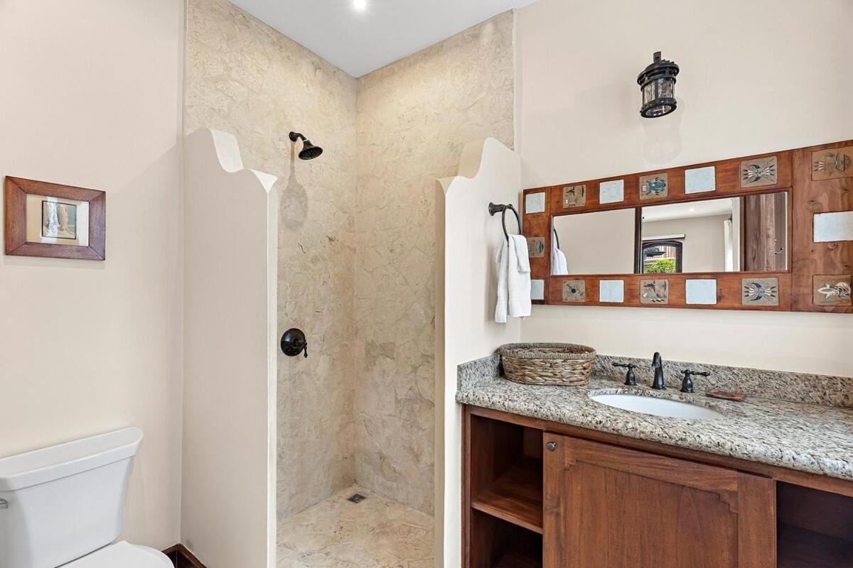 Las Catalinas Villa 5 BD